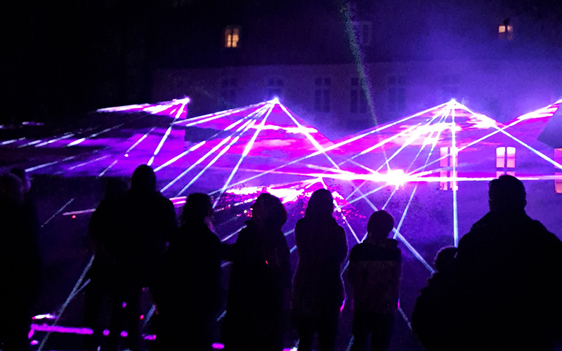 Lichtkunst-Festival »Rural Utopia« in Reelkirchen